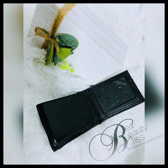 🔴SOLD 🏷Billabong Bifold Wallet - Picture 2 of 3